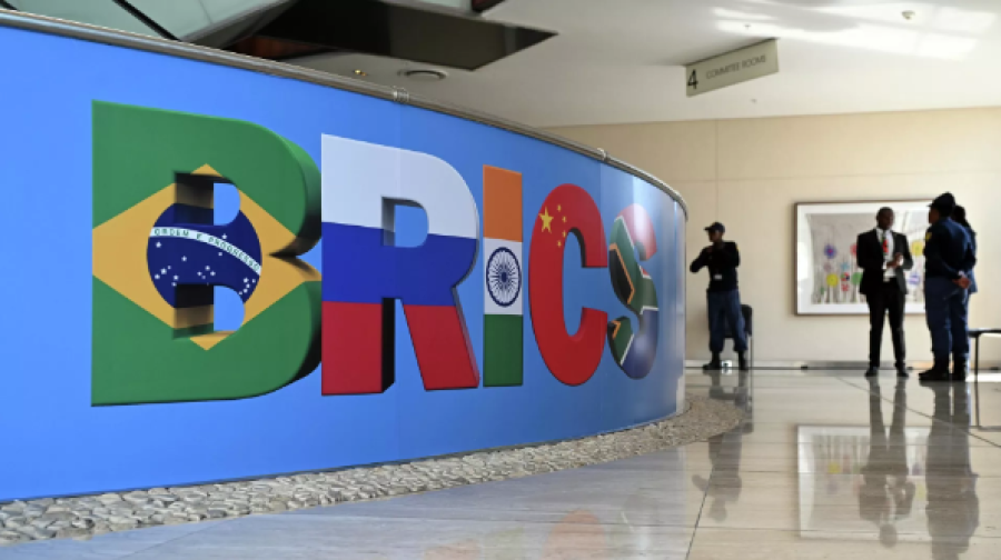 Câmara do Comércio: moedas nacionais no BRICS já superam o dólar dos EUA nas transações comerciais